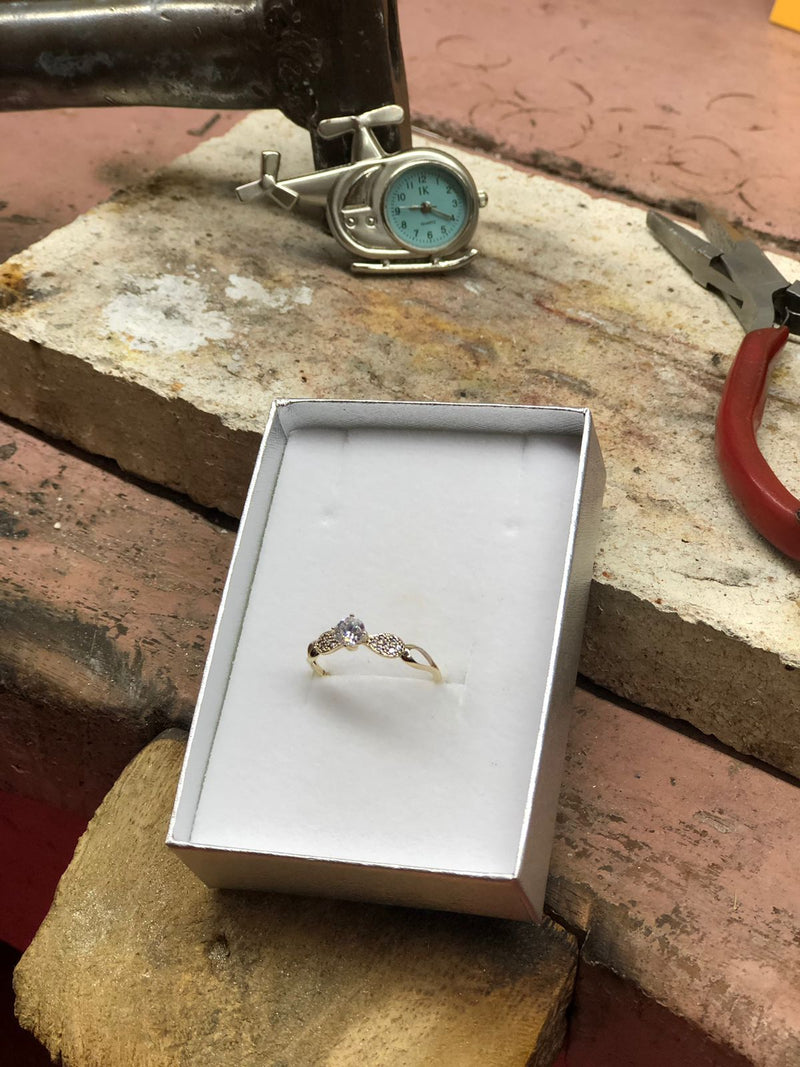 Anel Solitario em Ouro BX AS04